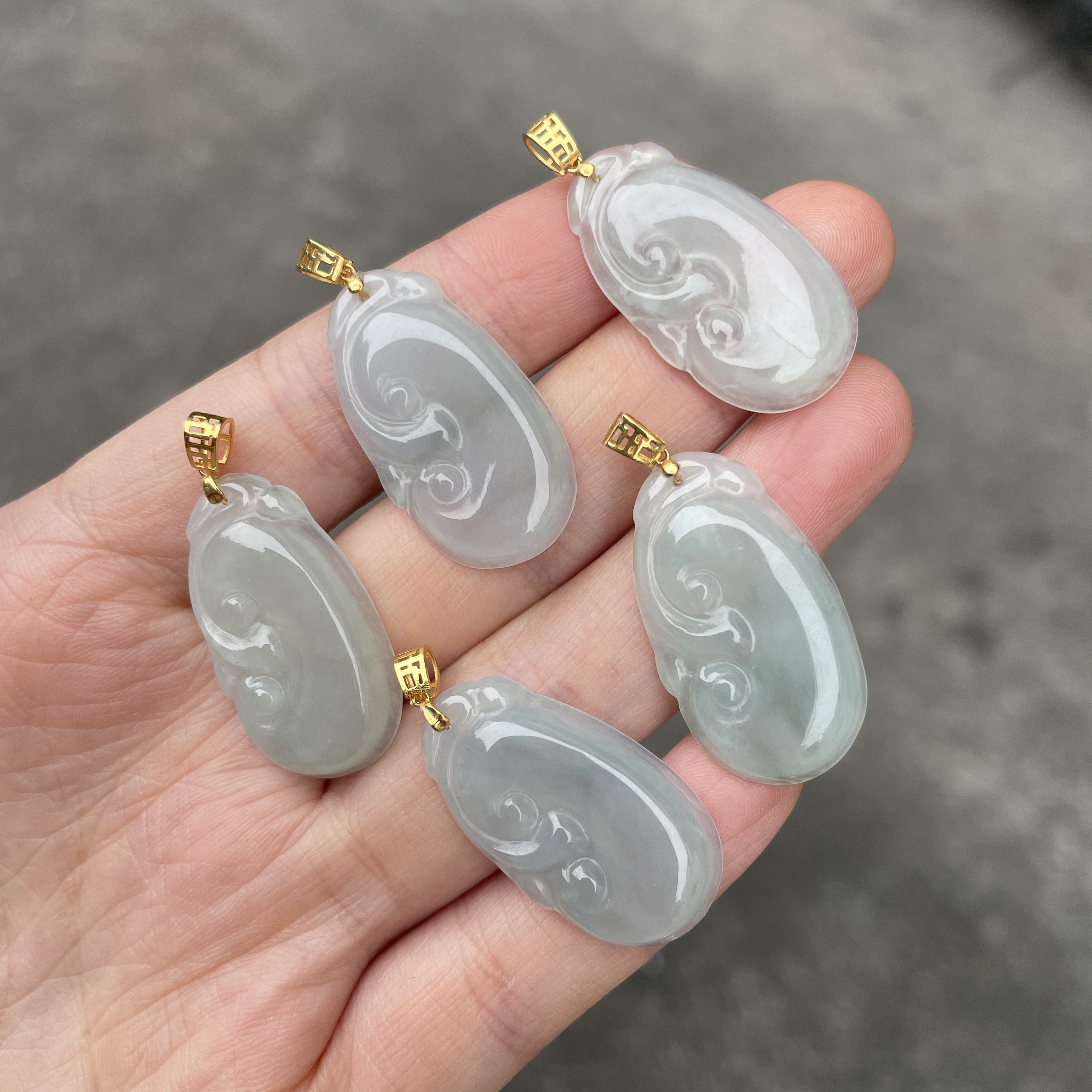 A47天然翡翠A货如意18K金镶吊坠（多样性发其一）