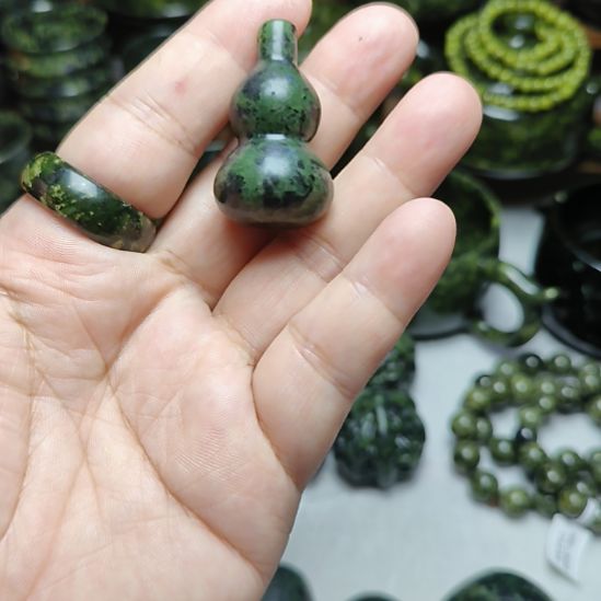 未镶嵌蛇纹石玉葫芦