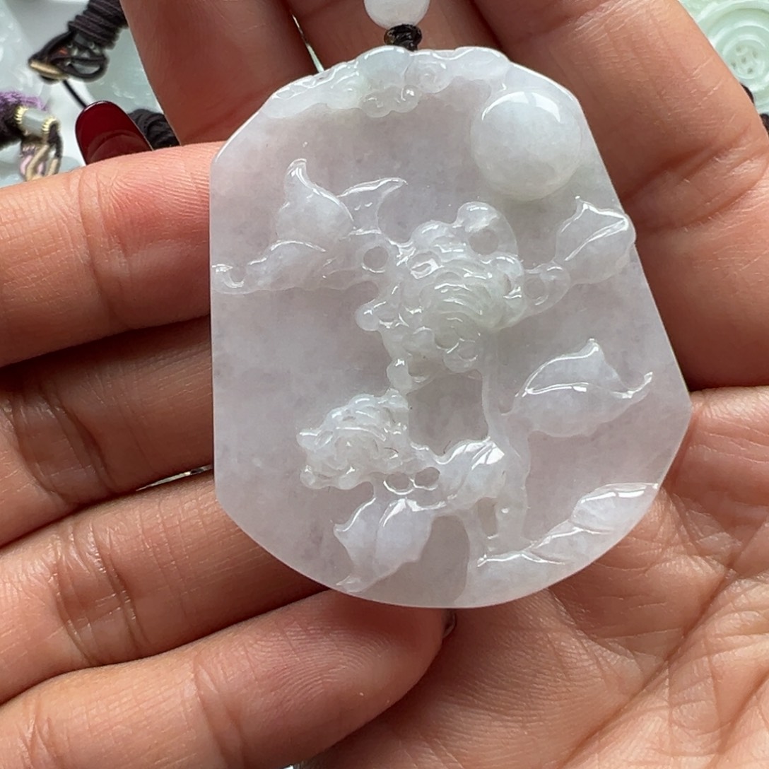 翡翠颈饰未镶嵌花开富贵