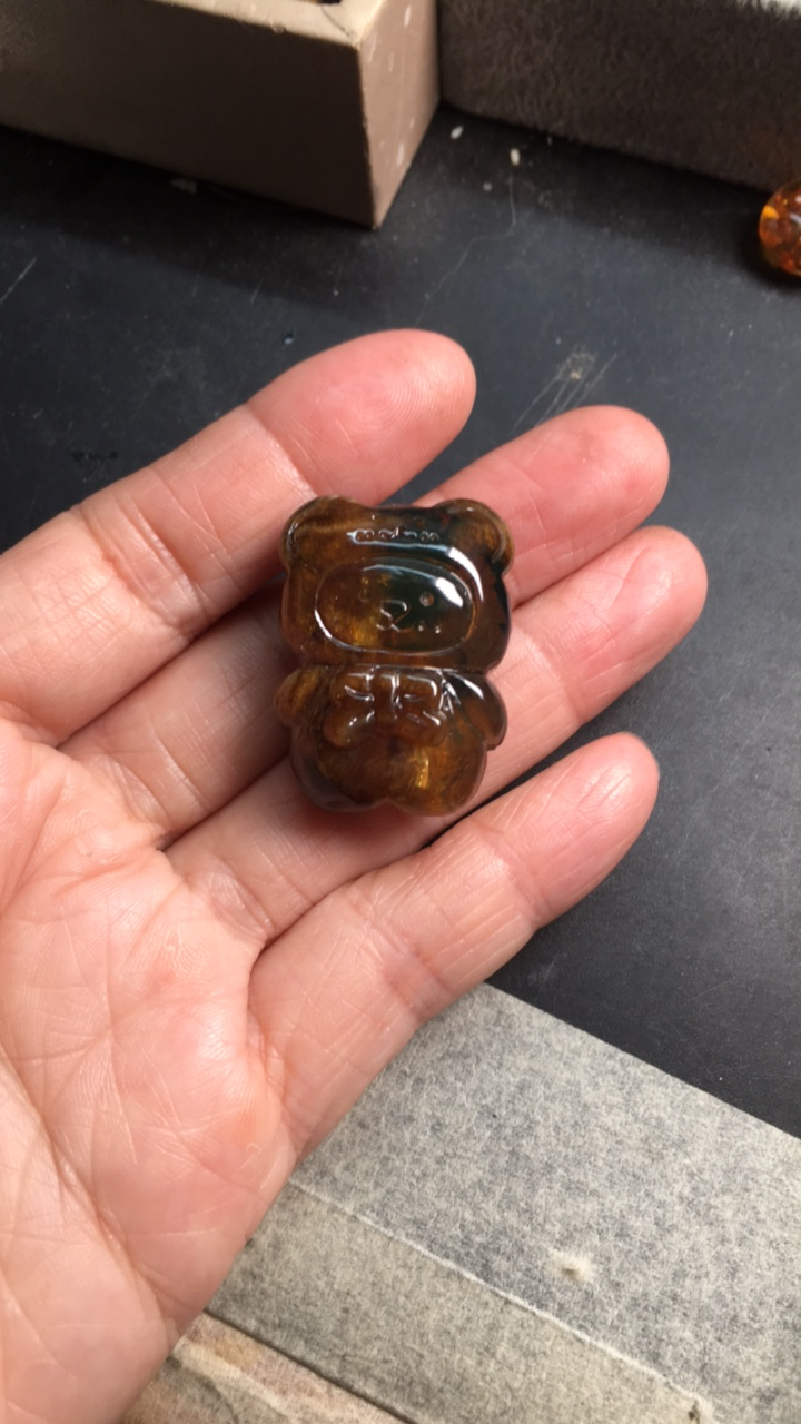 天然根珀熊头吊坠