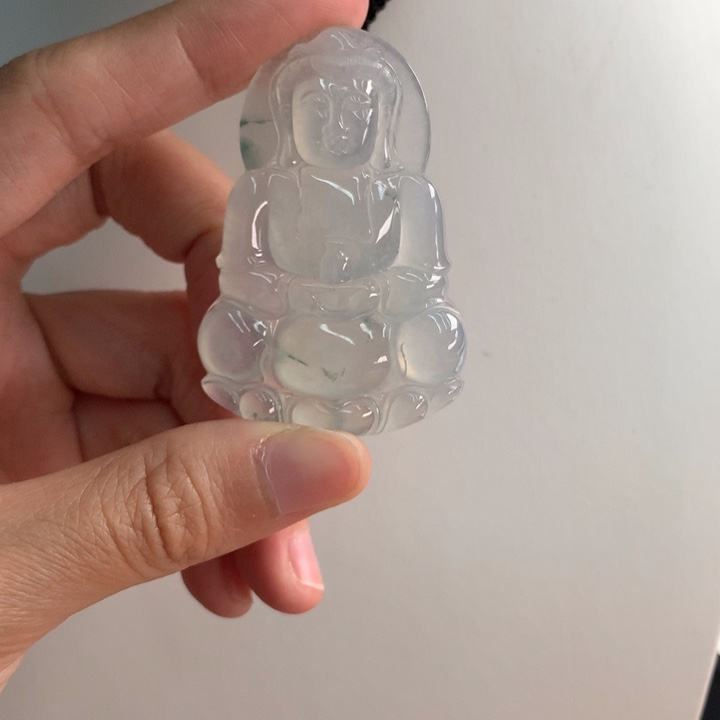 翡翠挂件未镶嵌….