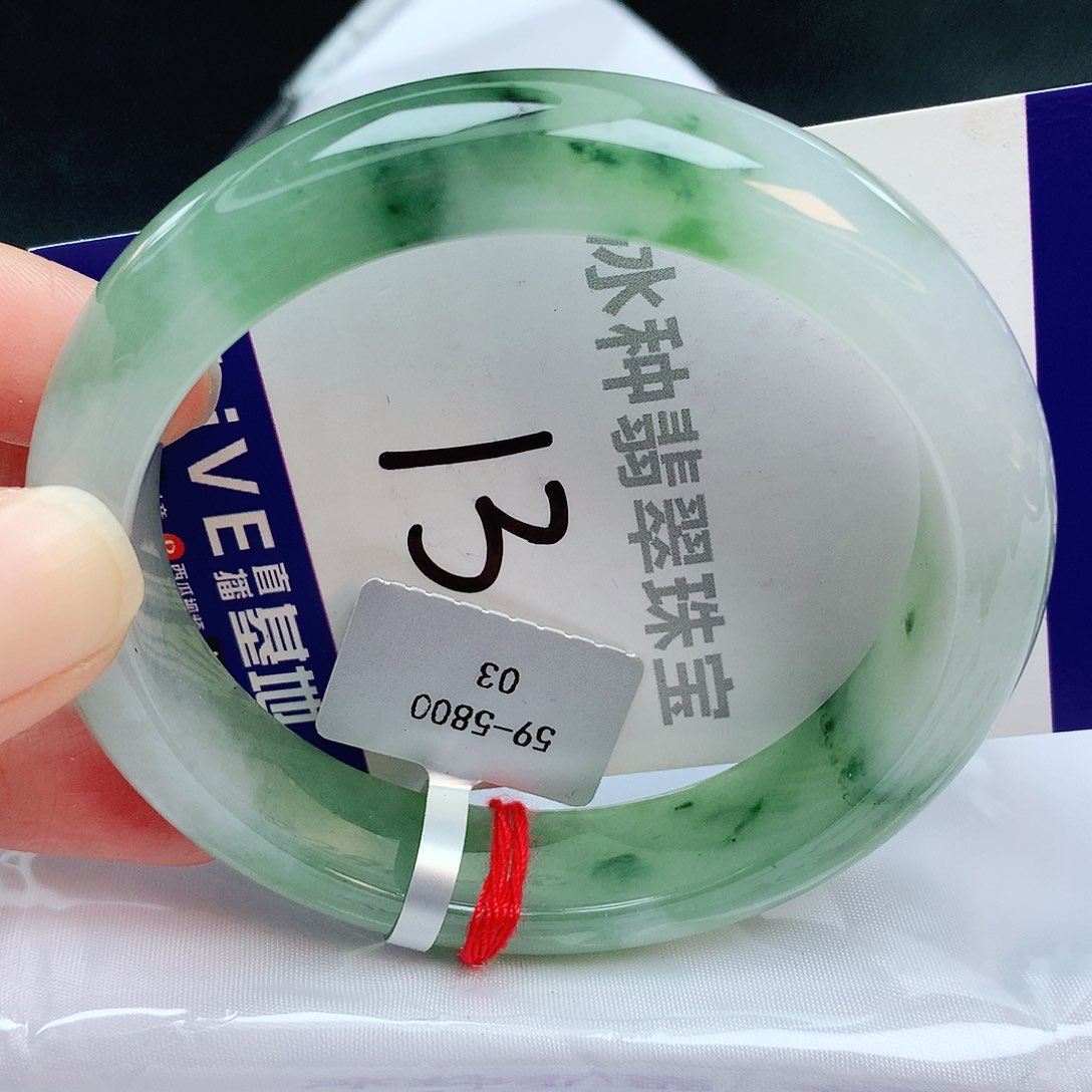 翡翠手镯未镶嵌缅甸天然A货翡翠手镯