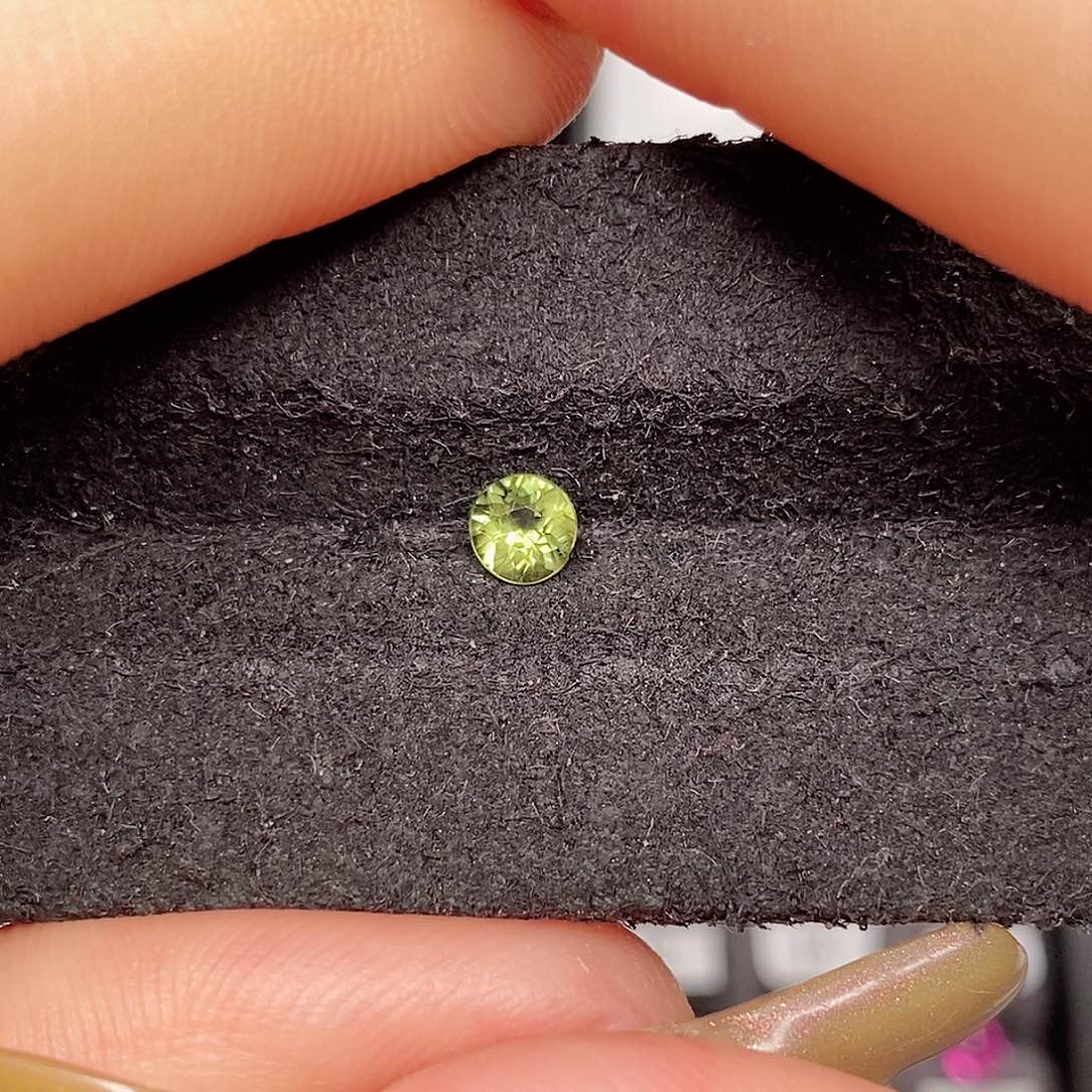 蓝宝石裸石未镶嵌1305号0.44ct