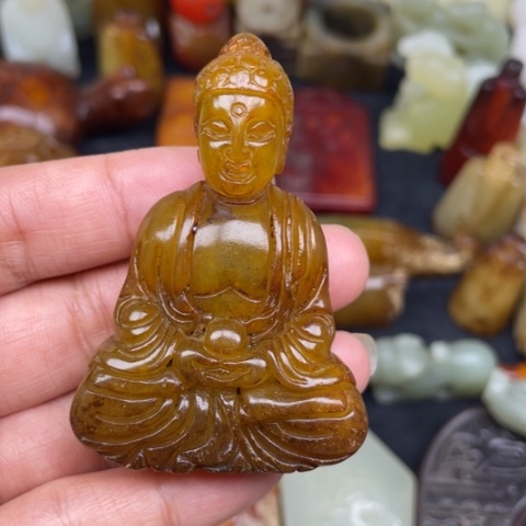 蛇纹石玉未镶嵌颈饰7