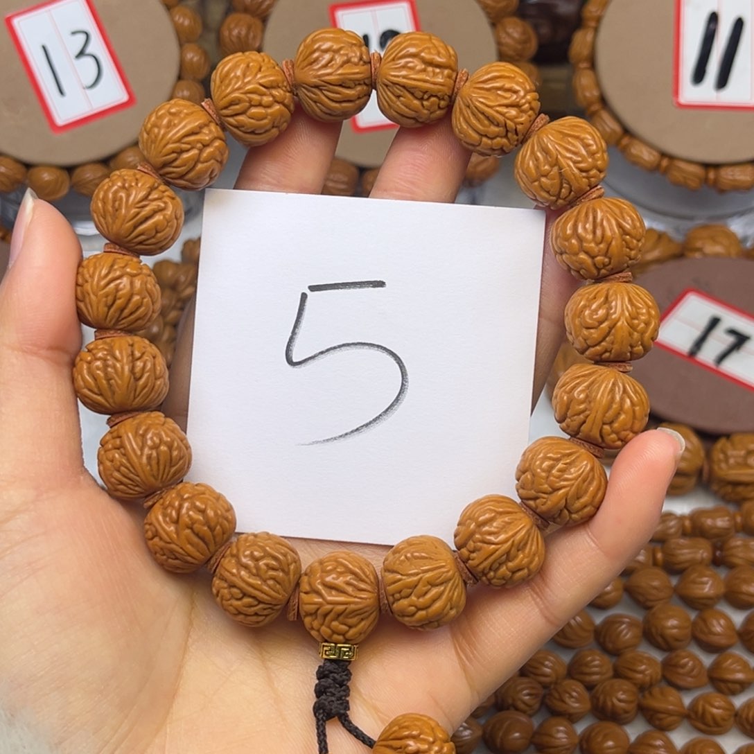 核桃思*龙纹桃核手持肚卡15荔枝纹