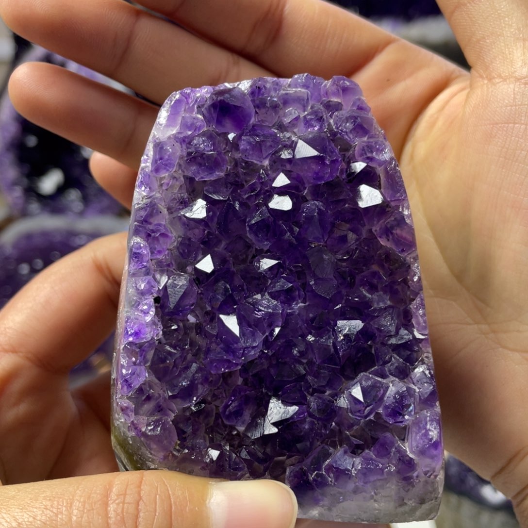 紫晶大型摆件（非配饰）未镶嵌