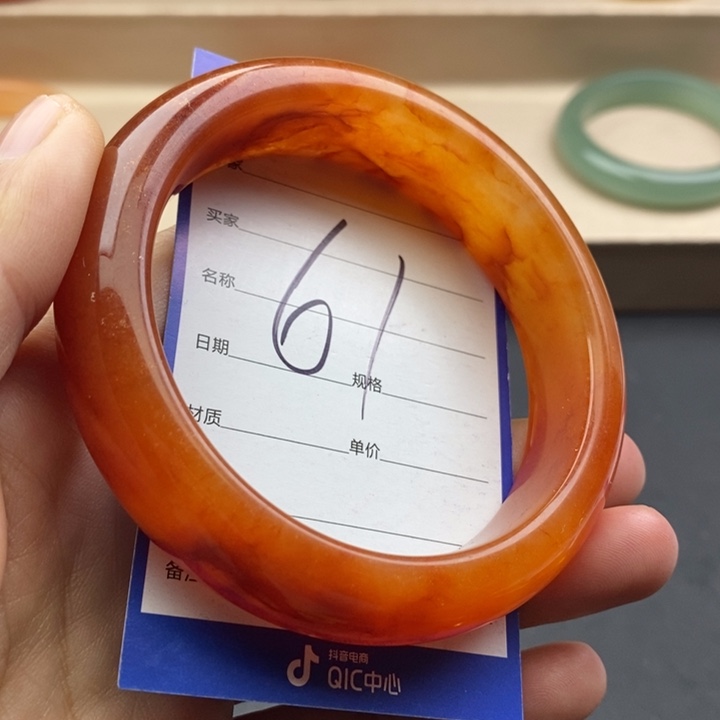 石英质玉未镶嵌手镯