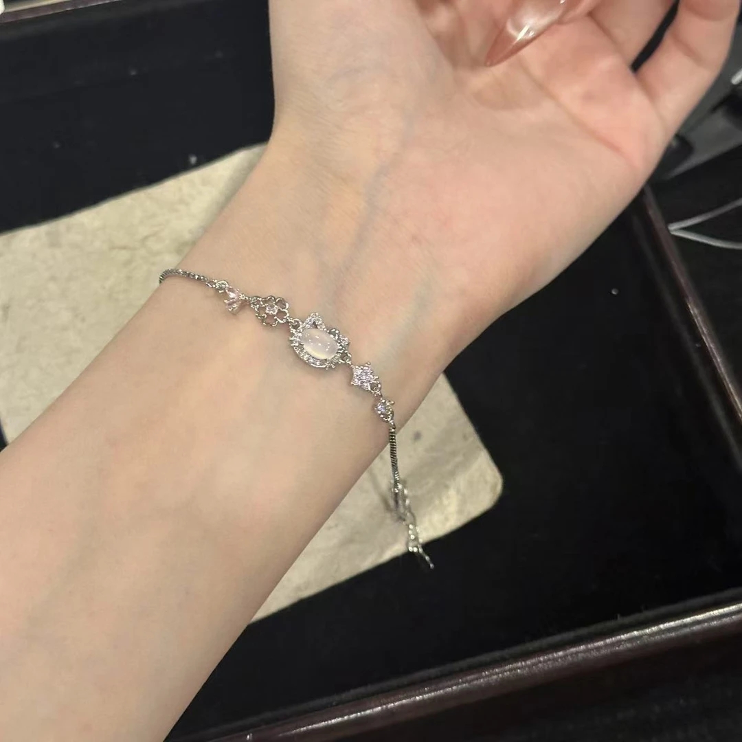 D151 kt猫设计款手链 颜色微差