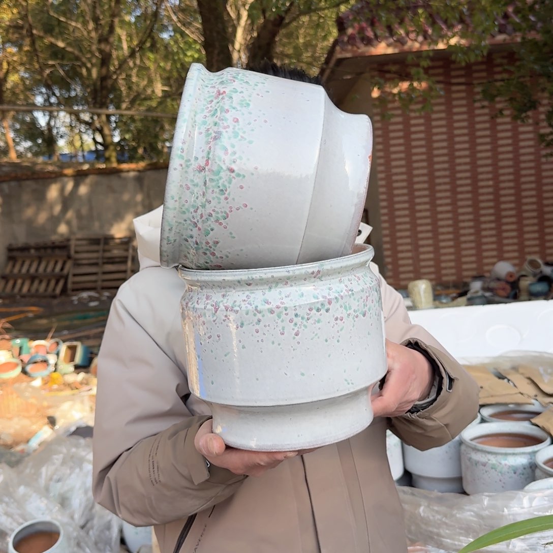 紫砂花盆口21高19（两个直筒彩色胡瑕