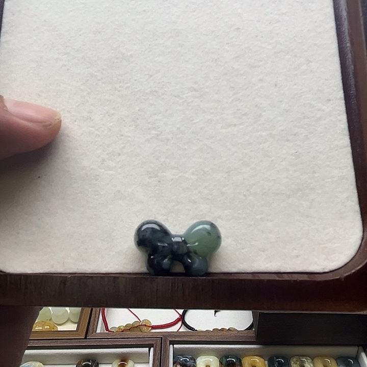 猫****蛇纹石玉未镶嵌吊坠(不含链)