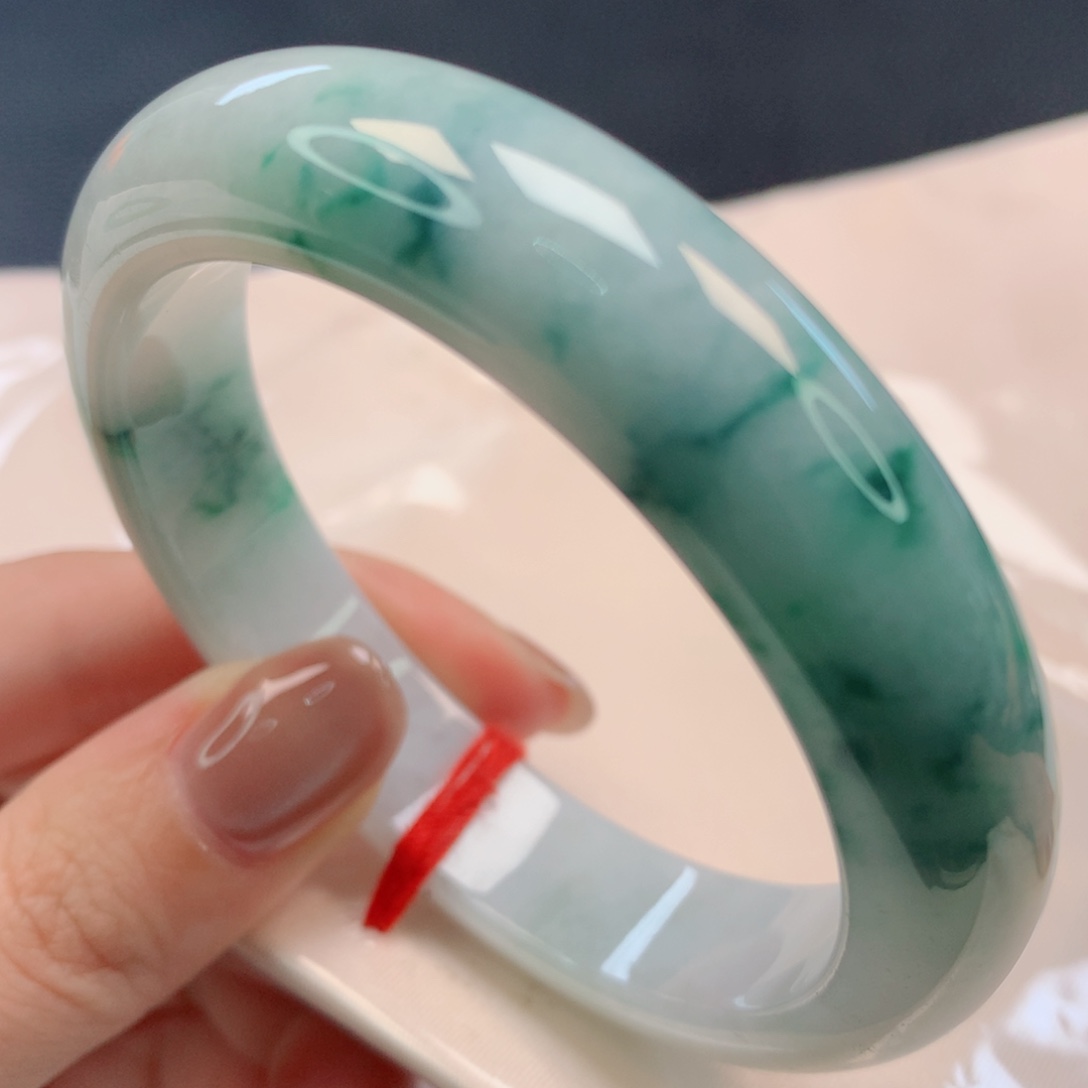 【闪购商品】翡翠手镯未镶嵌55圈