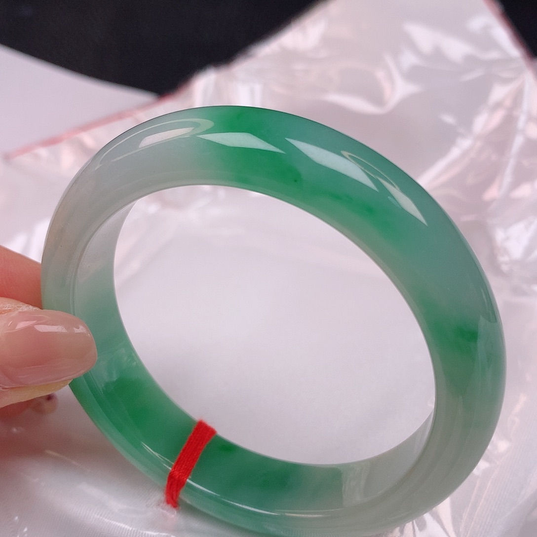 【闪购商品】翡翠手镯未镶嵌52+翡翠手镯