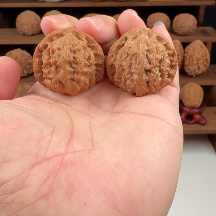 吊坠文玩核桃三角白38/38.5/33