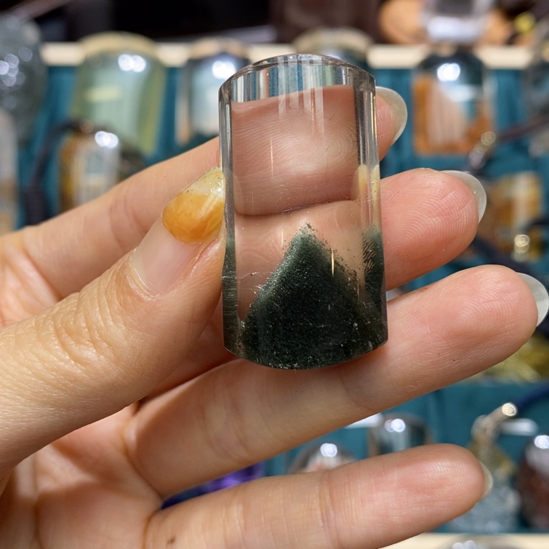 未镶嵌颈饰水晶旺*幽灵