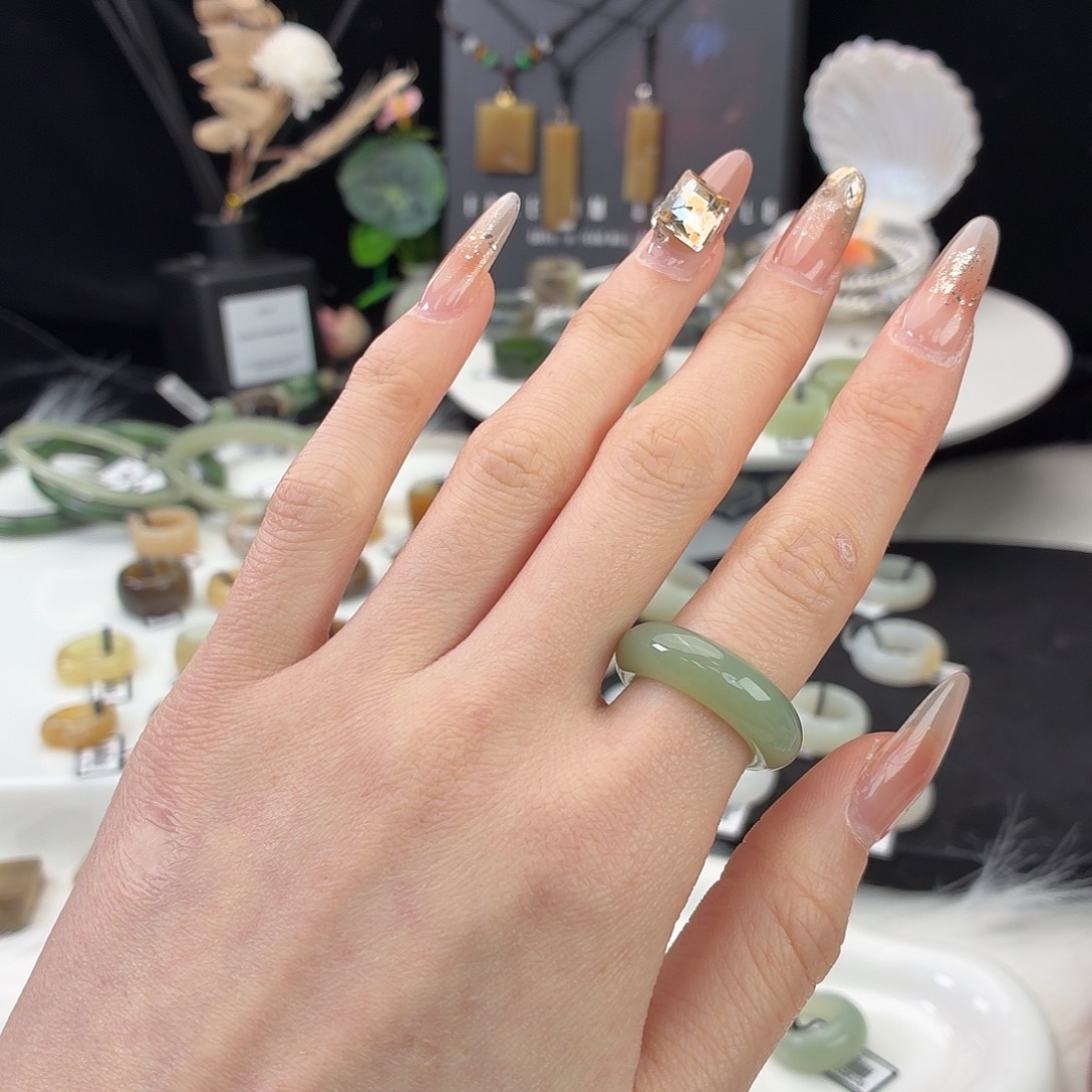 和田玉（糖玉）未镶嵌戒指j93奶青圆条16.8