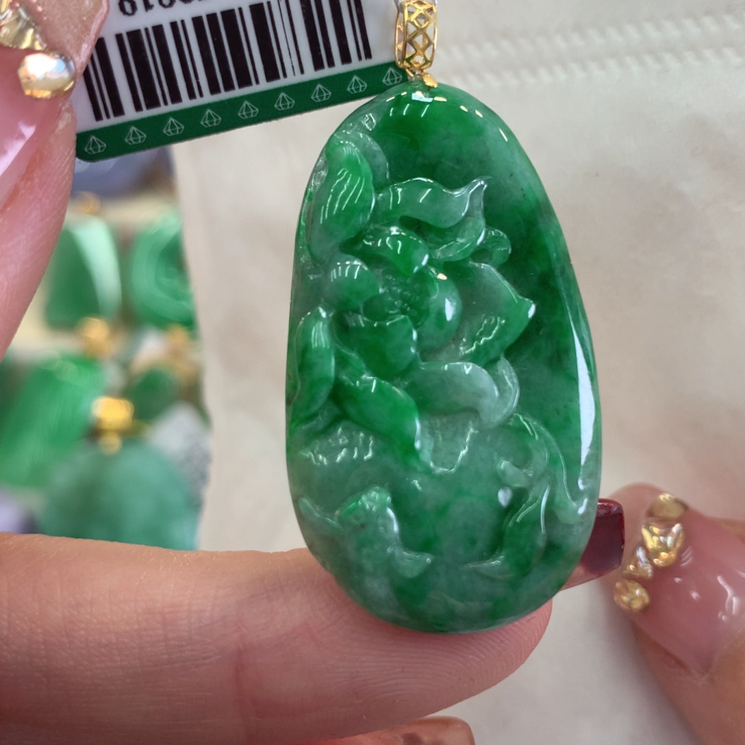 翡翠吊坠(不含链)18K金镶嵌