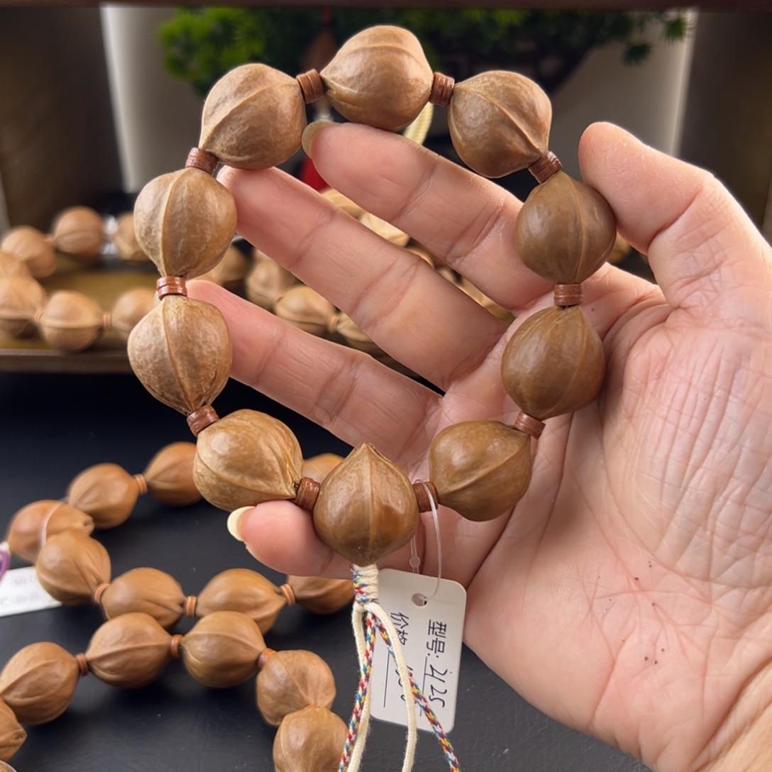 吊坠橄榄核梅林铁核老树核素串2125头货天花板