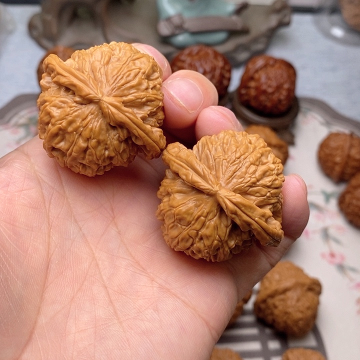 【闪购商品】文玩核桃把件白狮子41