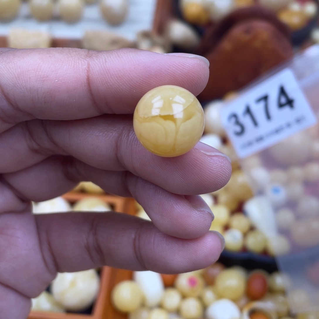 未镶嵌蜜蜡珠宝奇石15.5