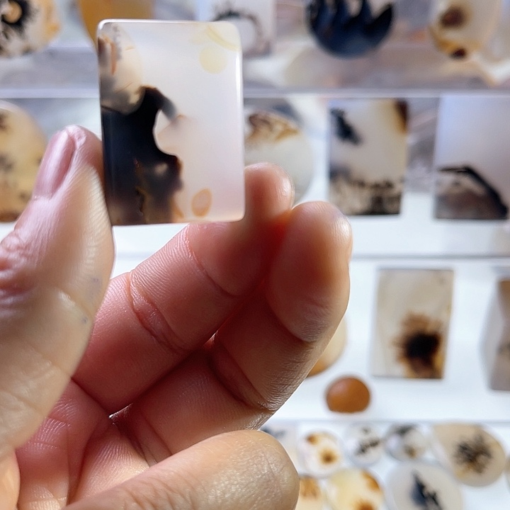 【闪购商品】玛瑙/玉髓未镶嵌珠宝半成品