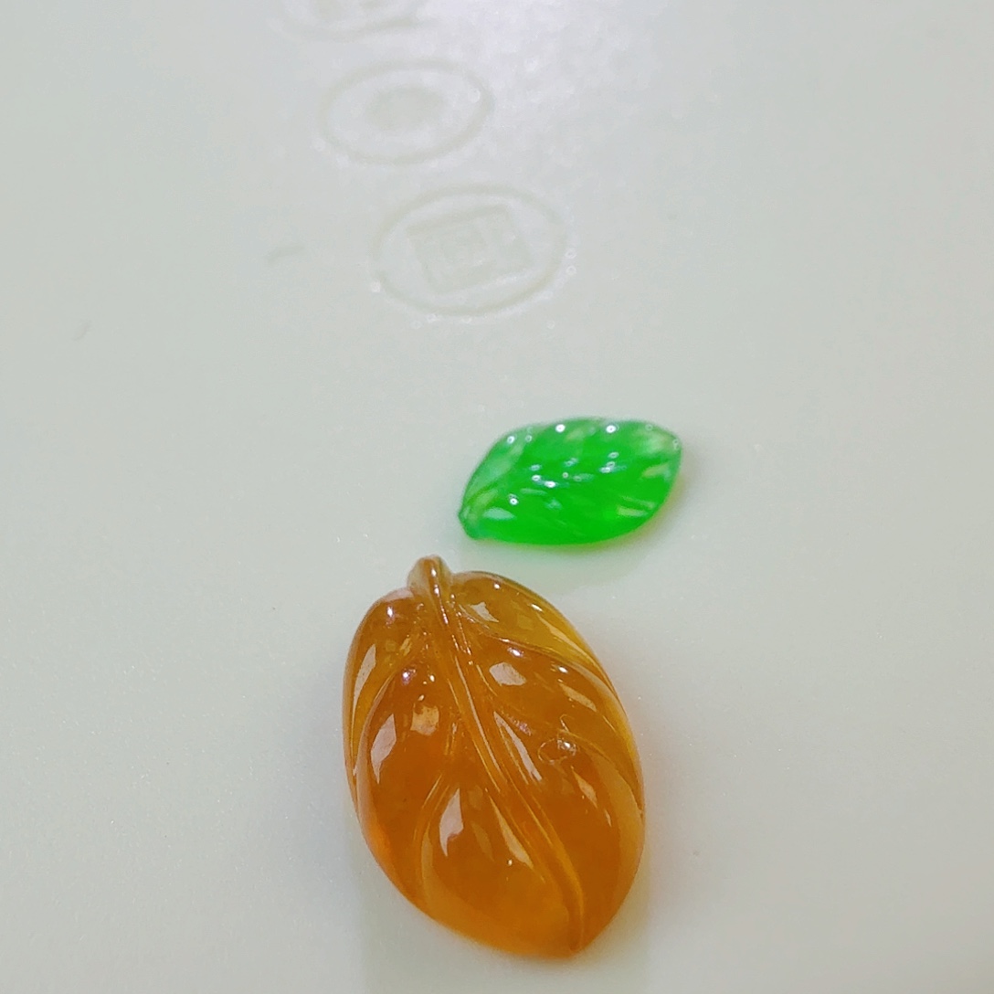 翡翠裸石叶子一对