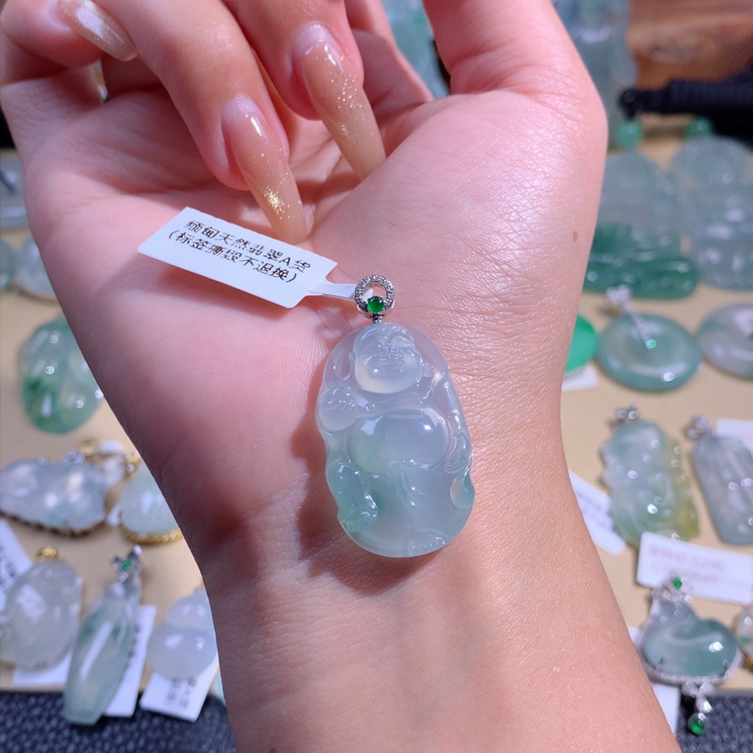 翡翠吊坠(不含链)18K金镶嵌