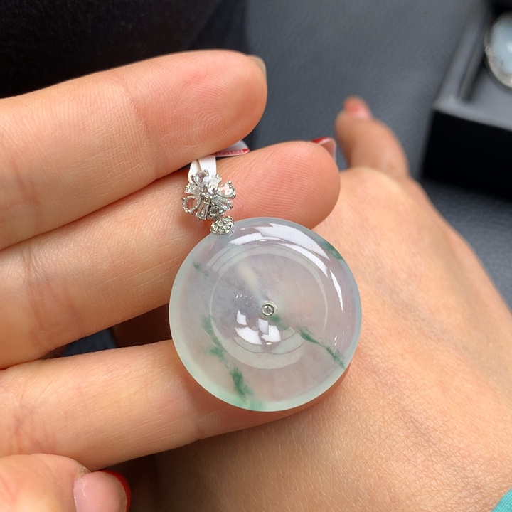 翡翠吊坠(不含链)18K金镶嵌