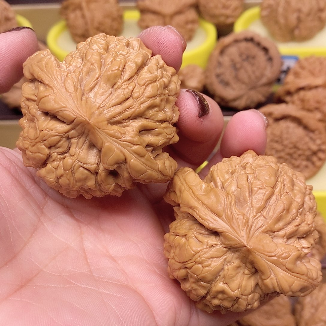 文玩核桃吊坠龙鼎54