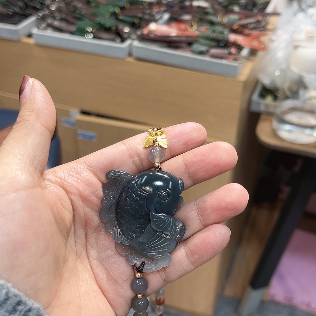 岫玉颈饰未镶嵌艺*岫玉