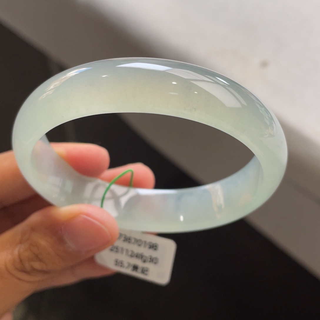 翡翠未镶嵌手镯冰晴贵妃手镯【强推】