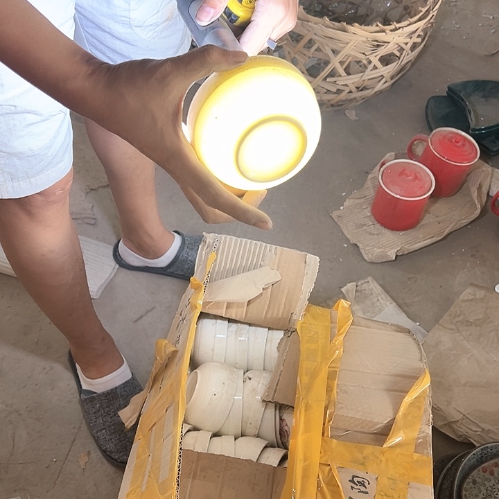 微瑕介意勿拍 不退不换 骨瓷碗4只