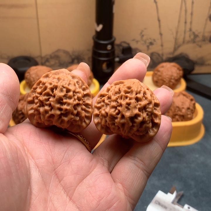 文玩核桃吊坠玄月