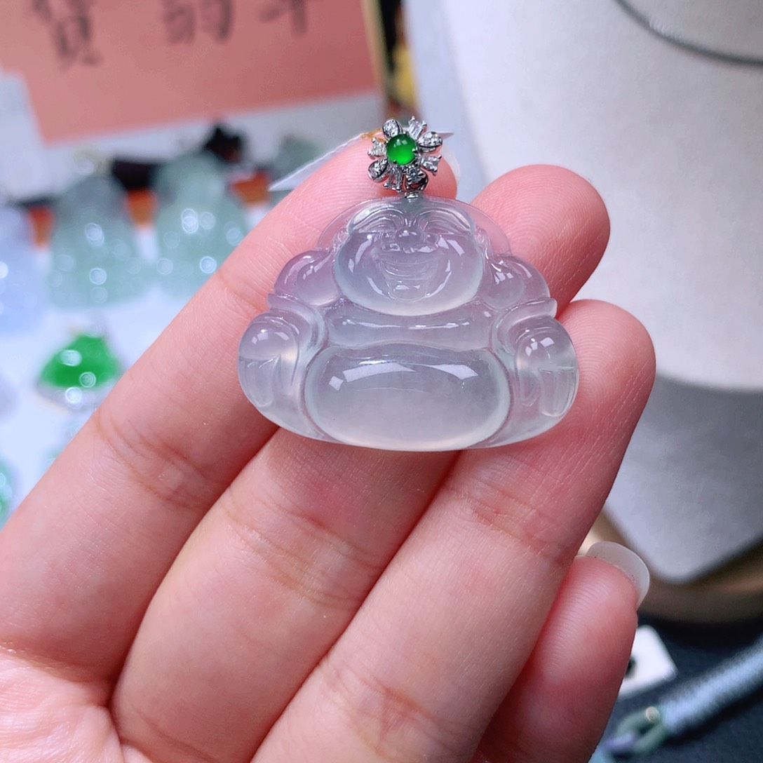 颈饰18K金镶嵌翡翠佛公