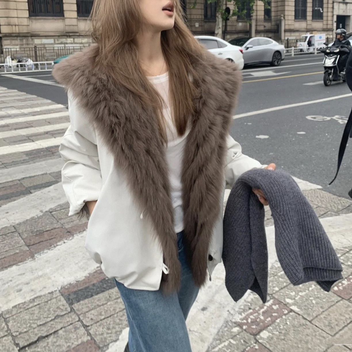 秋冬新款大翻领狐狸毛时尚保暖女款羽绒派克服外套