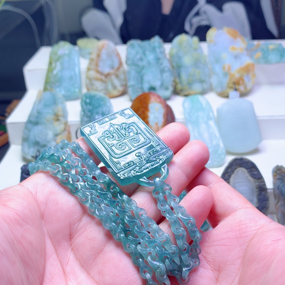 曾***王定制翡翠未镶嵌翡翠