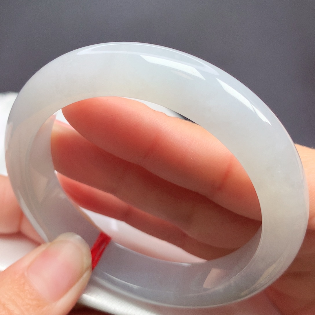 翡翠手镯未镶嵌11n n n n n n n