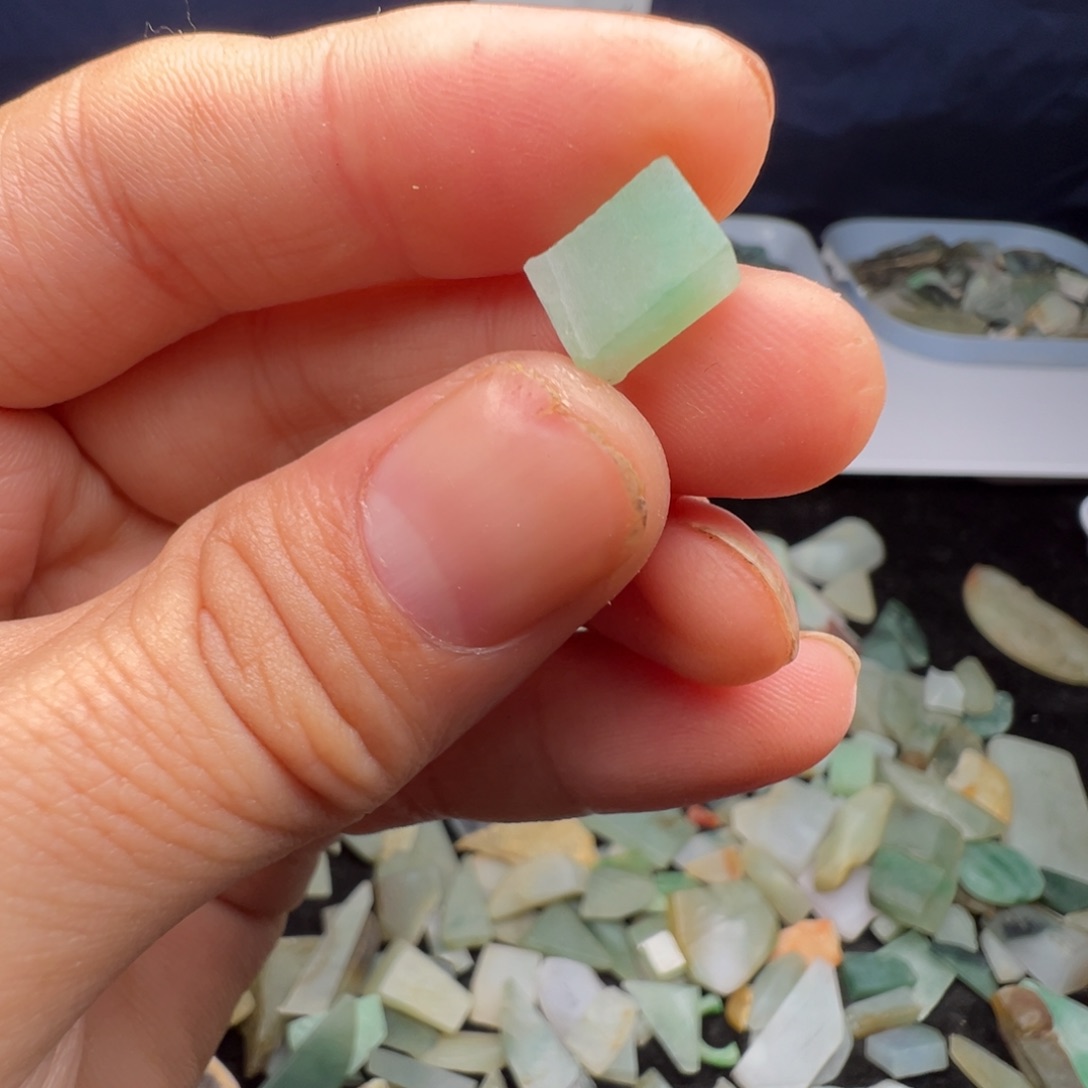 翡翠裸石缅甸翡翠A货