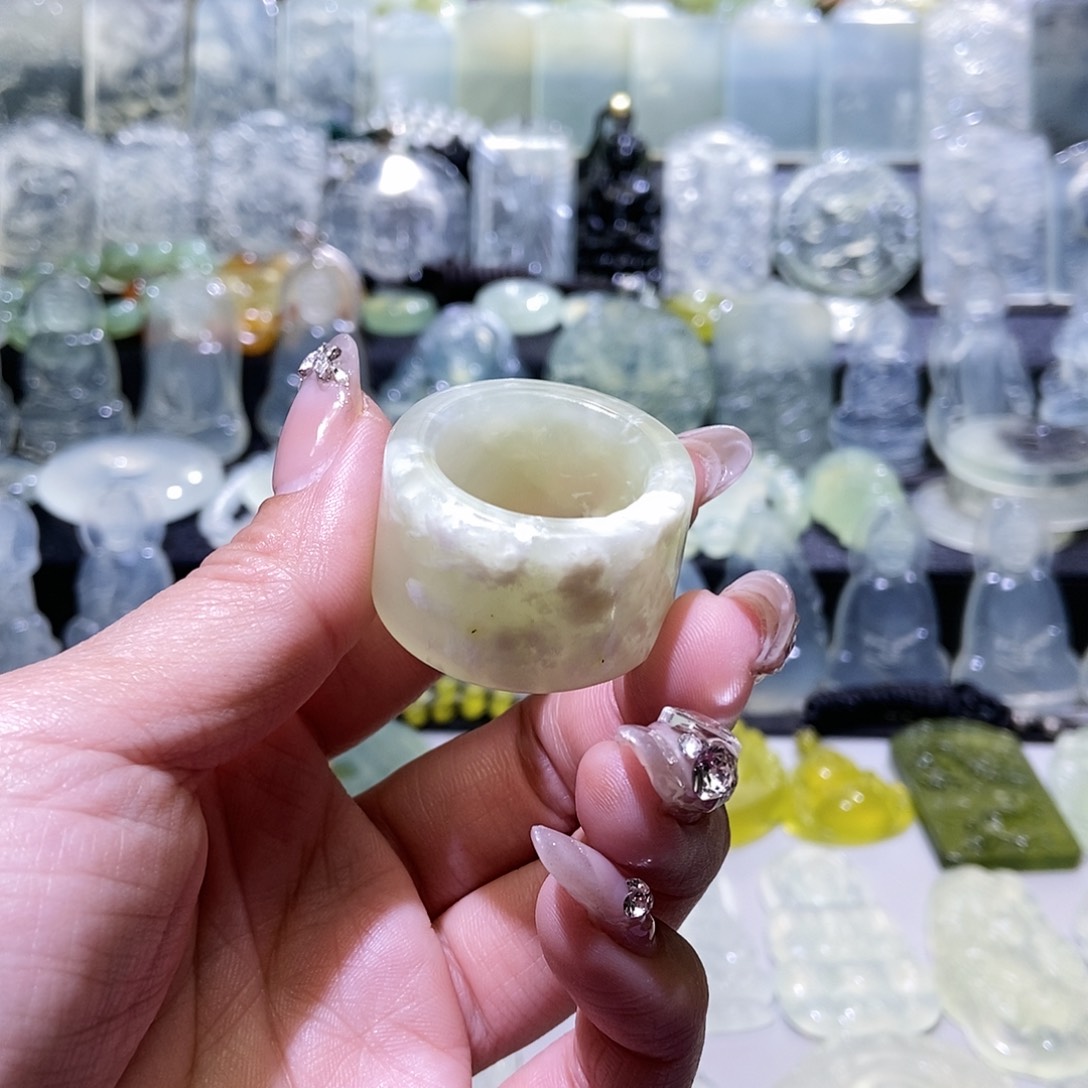 岫玉扳指未镶嵌风**野