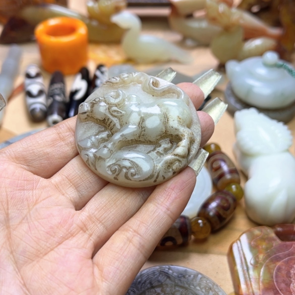 【闪购商品】蛇纹石玉颈饰未镶嵌