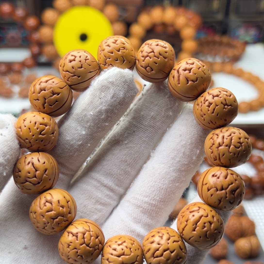 修****桃木桃核手工留纹工艺品