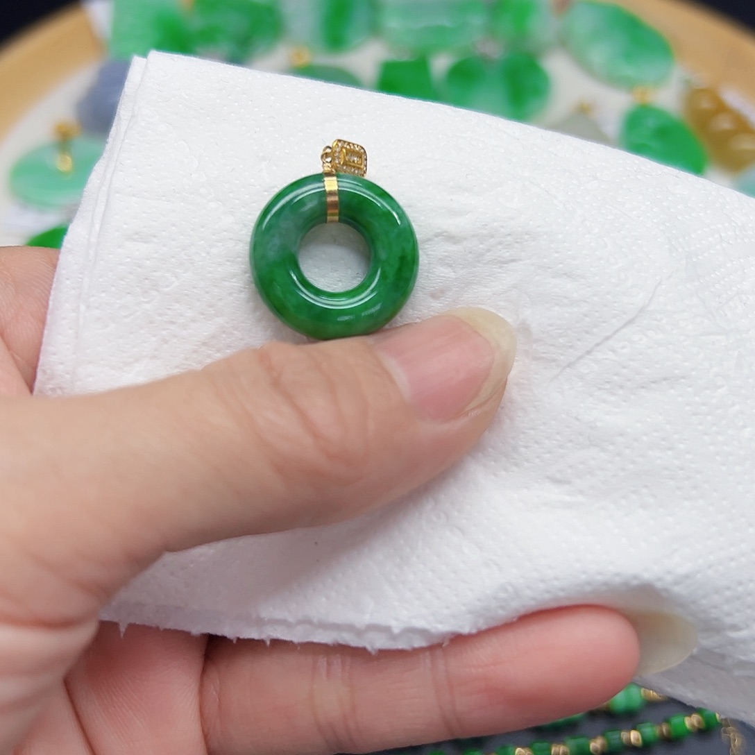 翡翠颈饰18K金镶嵌天然缅料A货一件