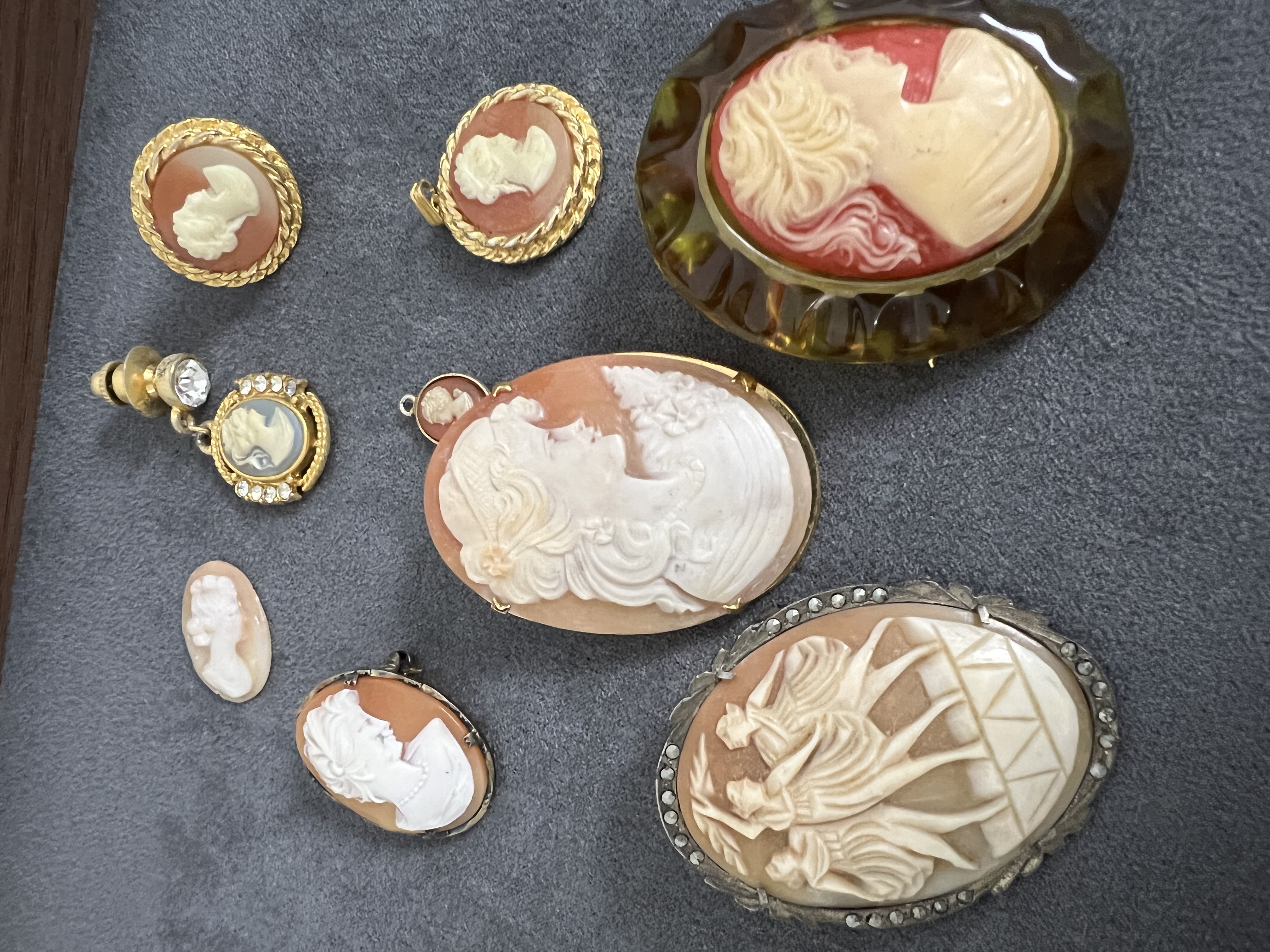 合金胸针 铜合金仿水晶中古时尚胸针合金复古镶嵌饰品年代配饰