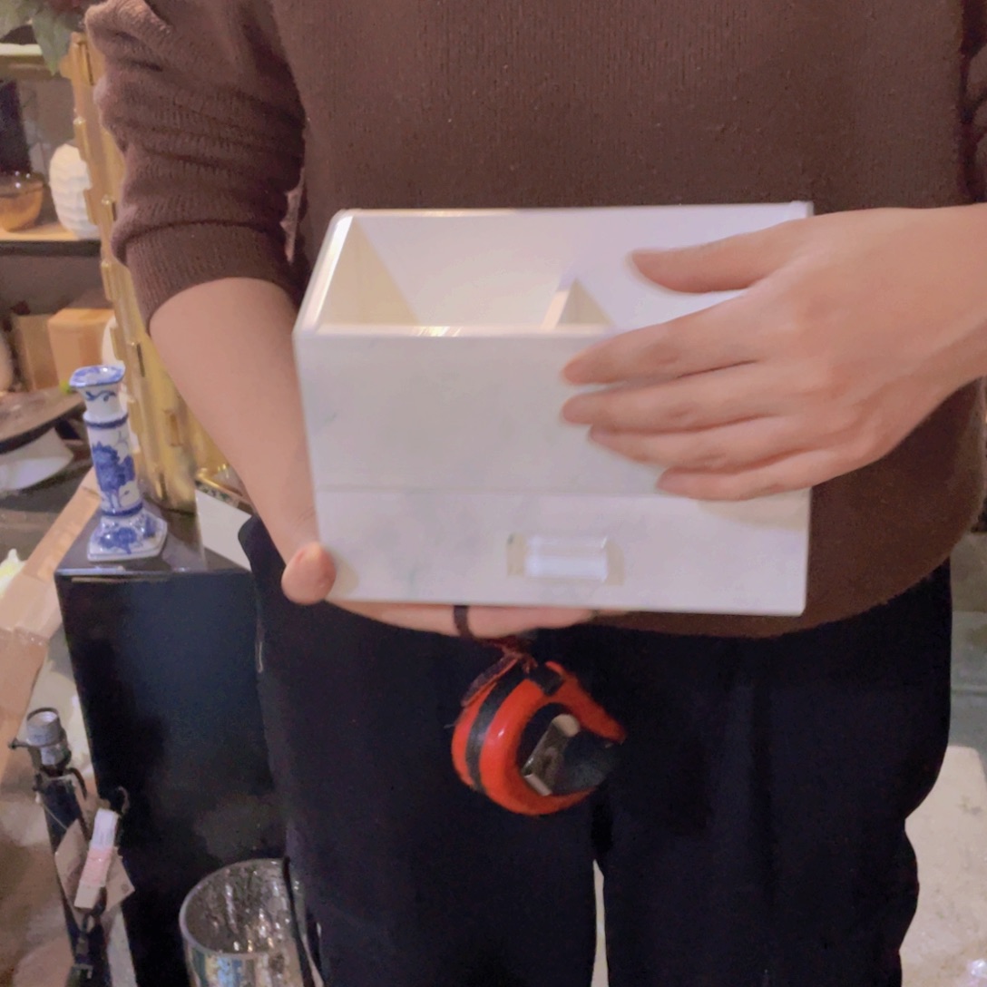陶瓷花瓶，部分微瑕