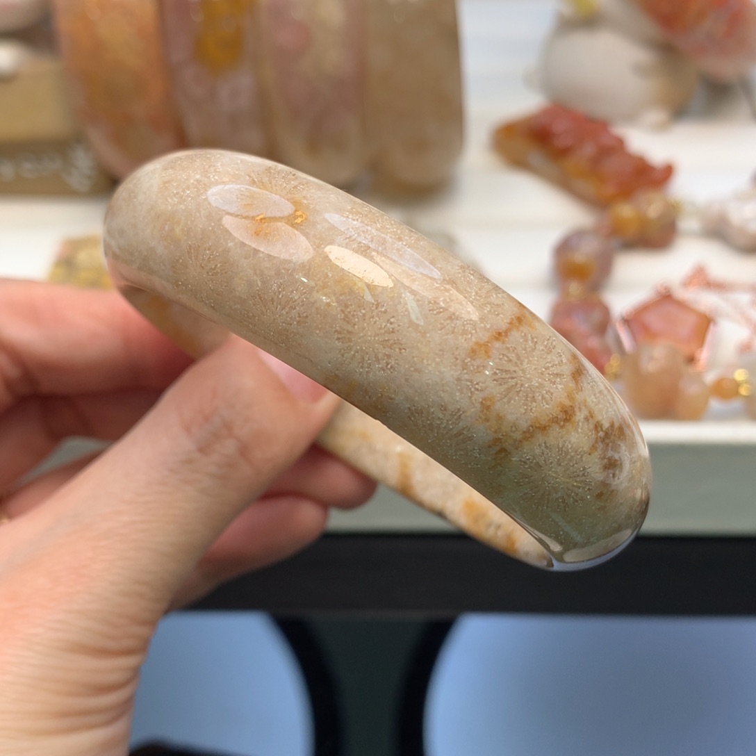 硅化珊瑚（珊瑚玉）手镯未镶嵌58.7口