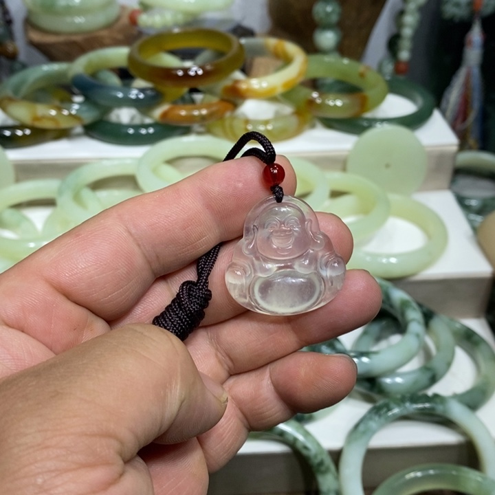 蛇纹石玉吊坠未镶嵌