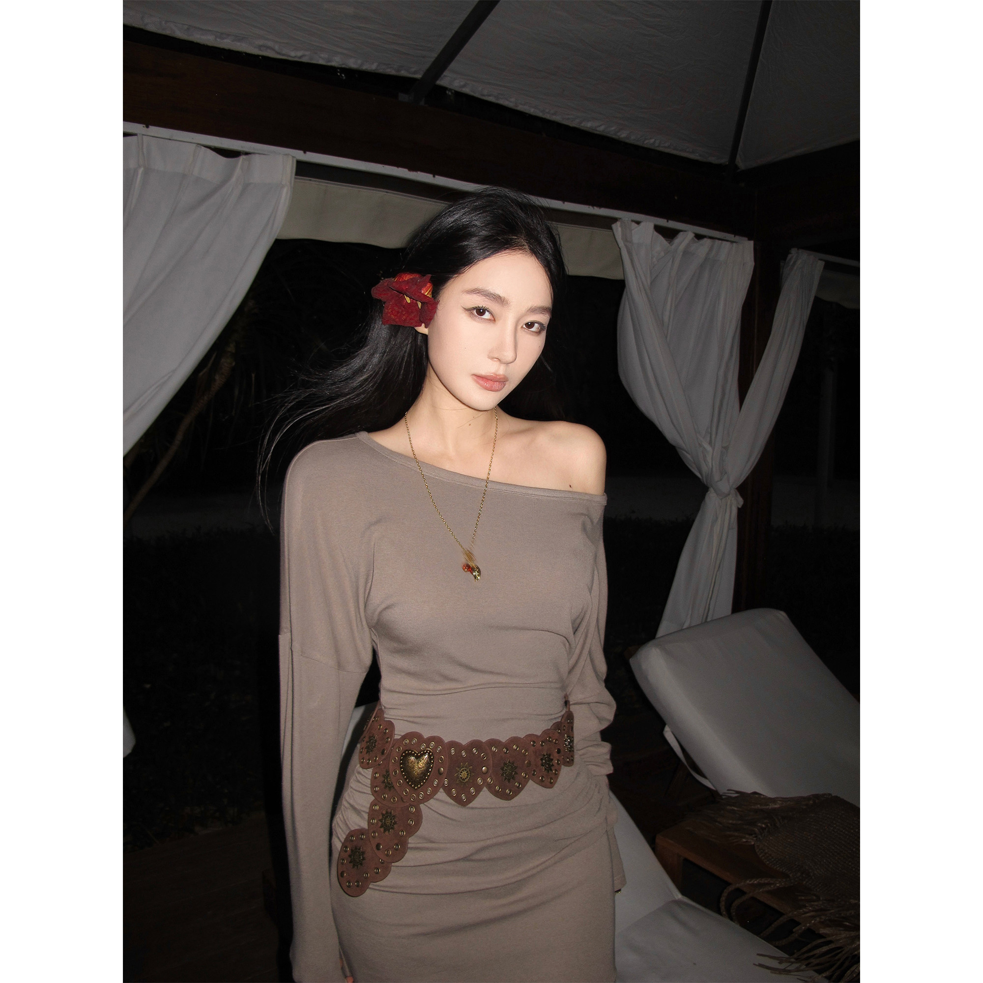 周淼【1.05 20:00新品】Jennie女神裙可斜肩长袖针织短裙ZM26L5032J