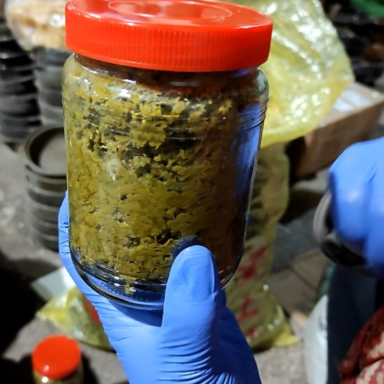 瓷片陶瓷盘子碗啥都有