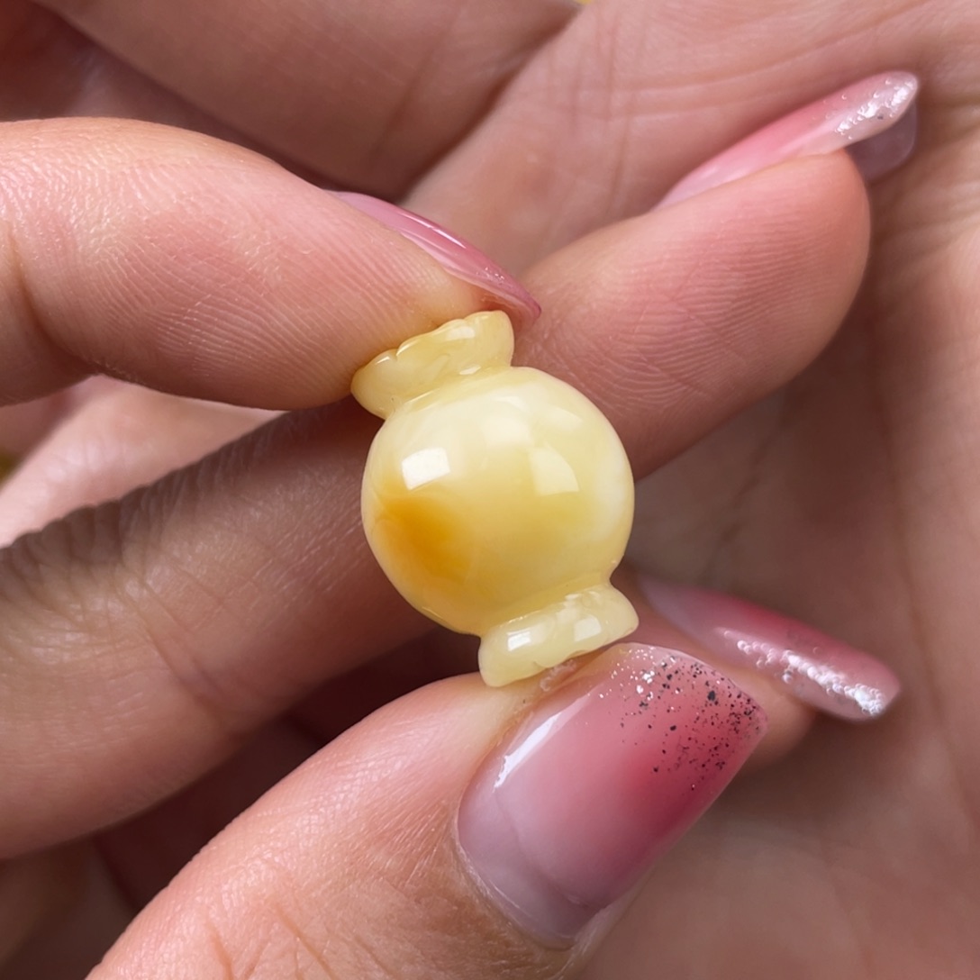 琥珀裸石未镶嵌蜜蜡