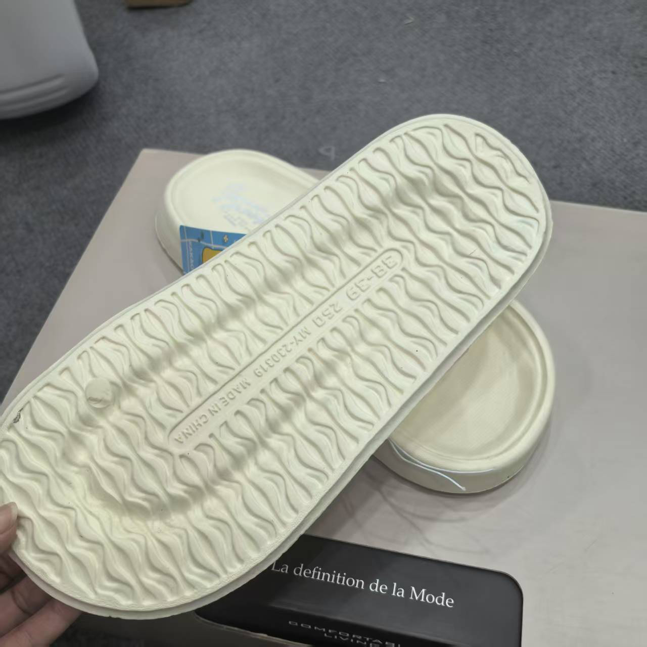 米白卡通超软拖鞋，尺码可选