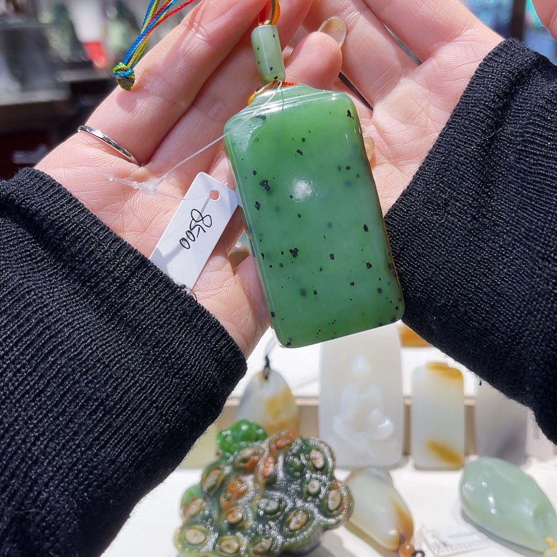 和田玉颈饰未镶嵌0**3